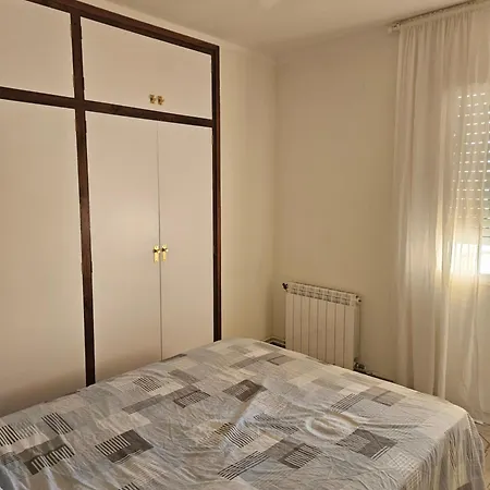 Luminoso En El Centro De سيدجيس